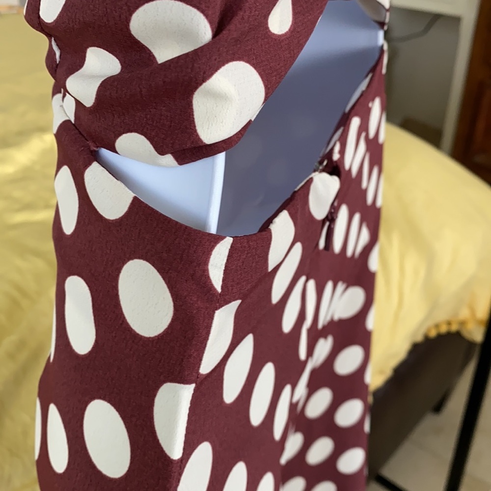 White polkadot romper with open tie back - Picture 10 of 16